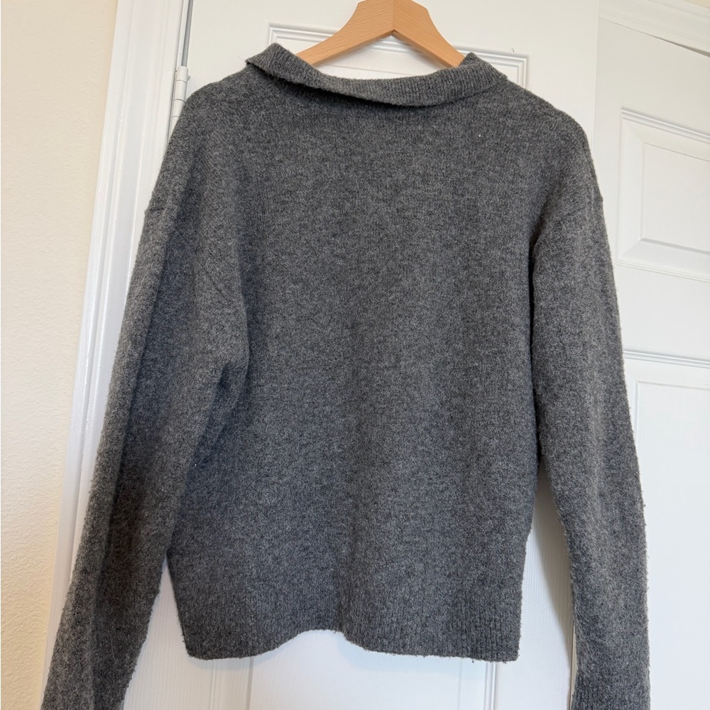 Universal Thread Women's Gray Turtleneck Polo Sweater - Picture 3 of 3